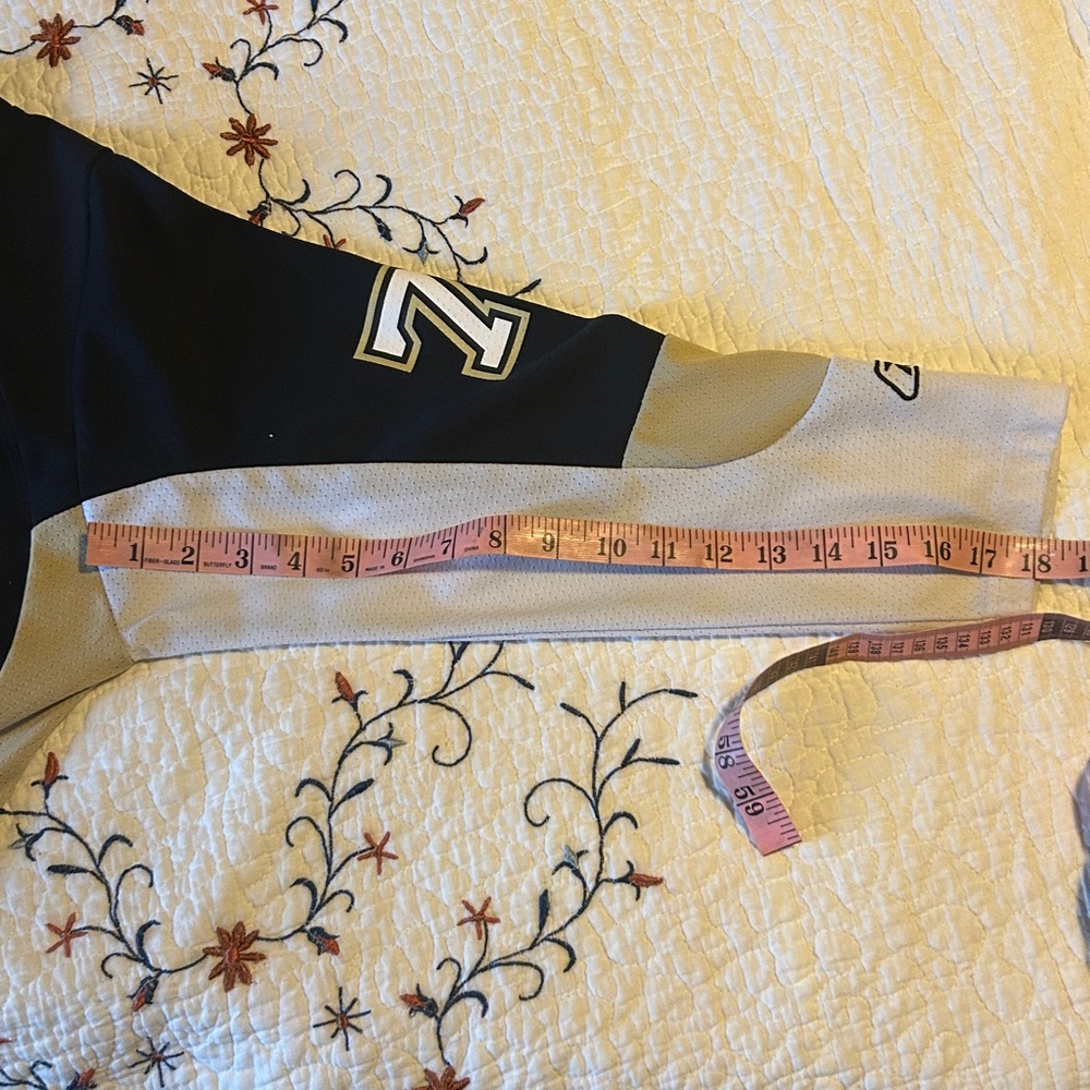 Reebok Kids Hockey Jersey - Black and Tan - Picture 7 of 7